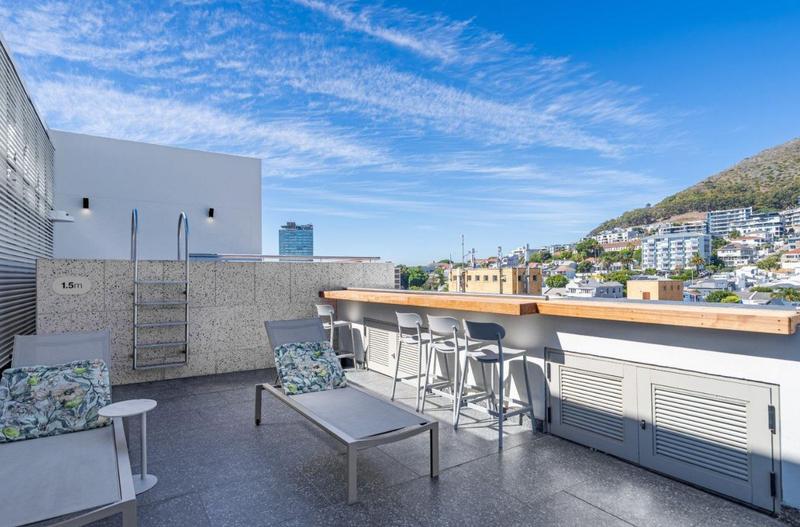 2 Bedroom Property for Sale in Sea Point Western Cape